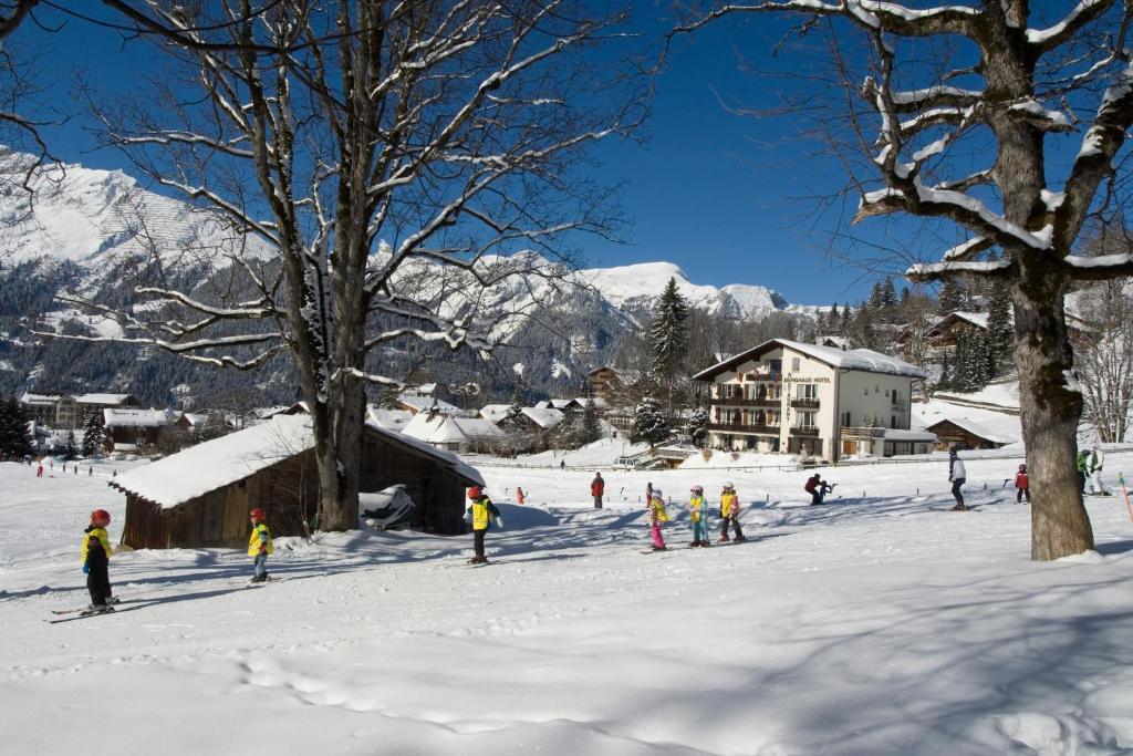 Hotel Berghaus Wengen Ngoại thất bức ảnh